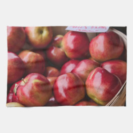 Rödkorg av äppelkök kökshandduk