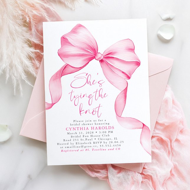 Rodnande Rosa Slinga Hon knyter knuten Bröllopsdus Inbjudningar (Pink Bow Whimsical Playful Bridal Shower Invitation)
