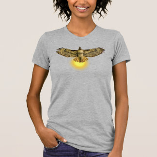 Rödstjärtad vråk flygande med solen t shirt