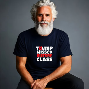 Rödsvart antitrumpsslagord i student t shirt