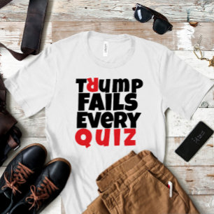 Rödsvart antitrumpsslagord i student t shirt