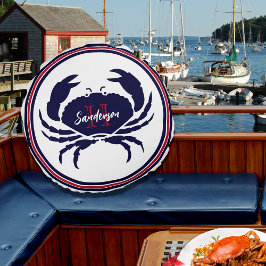 Rödvit krabba i sjön Nautical monogram Rund Kudde