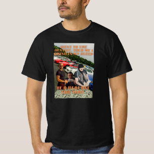 Röjning i t-shirt för sömn