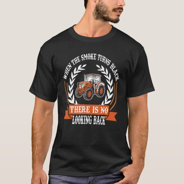 Rök Svärter Svart Traktor Dragkraft Traktorpull T Shirt (Framsida)