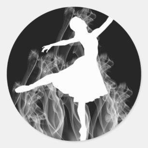 Rökfärg Ballerina på svart Runt Klistermärke