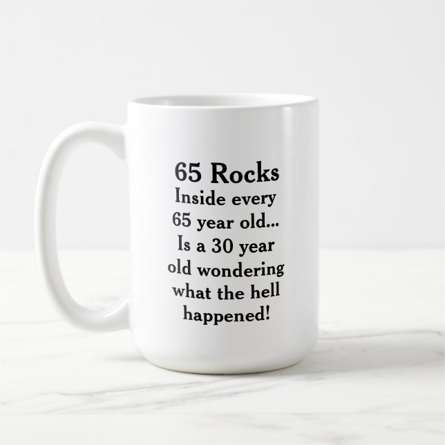 Rolig “65 Rocks” Födelsedag Kaffemugg (Vänster)