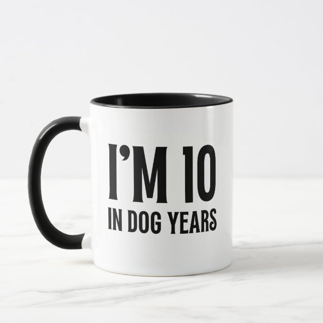 Rolig 70-årsdag Jag är 10 i hundår Mugg (Vänster)