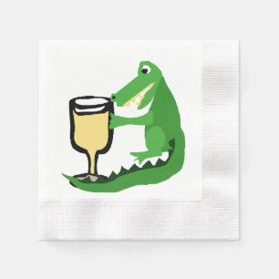 Rolig alligator som dricker exponeringsglas av pappersservett