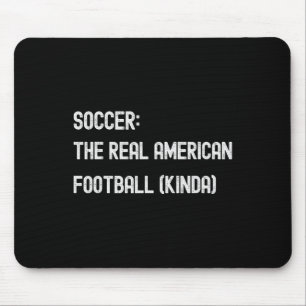 Rolig amerikansk fotbollsfan spelar spel skämt musmatta