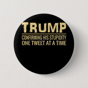 Rolig Anti trumfTweet som   bekräftar hans Knapp