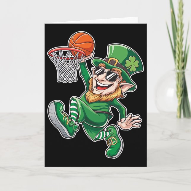 Rolig basketgubbe St. Patrick's Day Kort (Framsida)