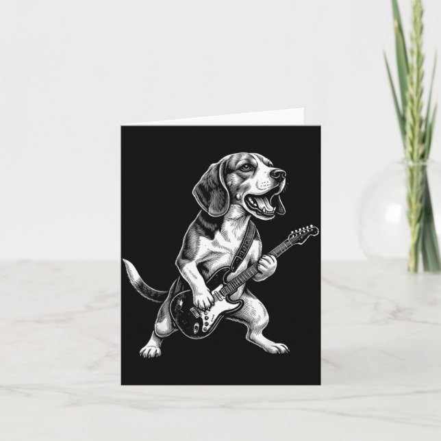 Rolig Beagle Hund Spelar Gitarr Kort (Framsida)