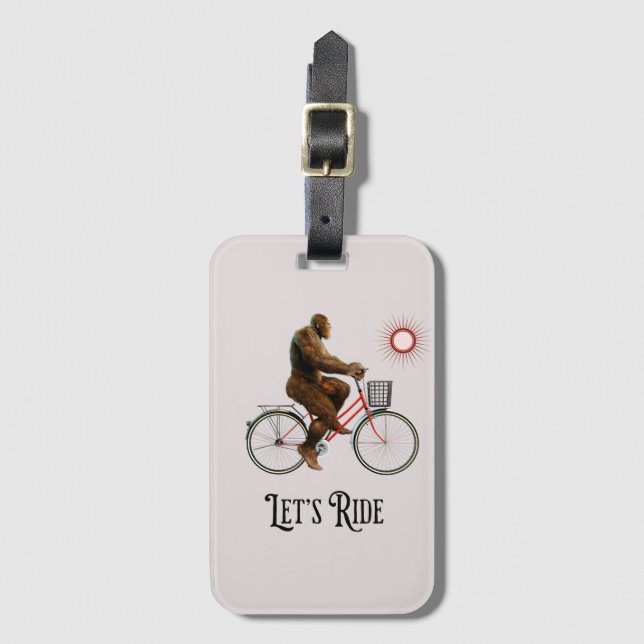 Rolig Bigfoot Cykeläventyr Retro Bagagebricka (Framsida vertikal)