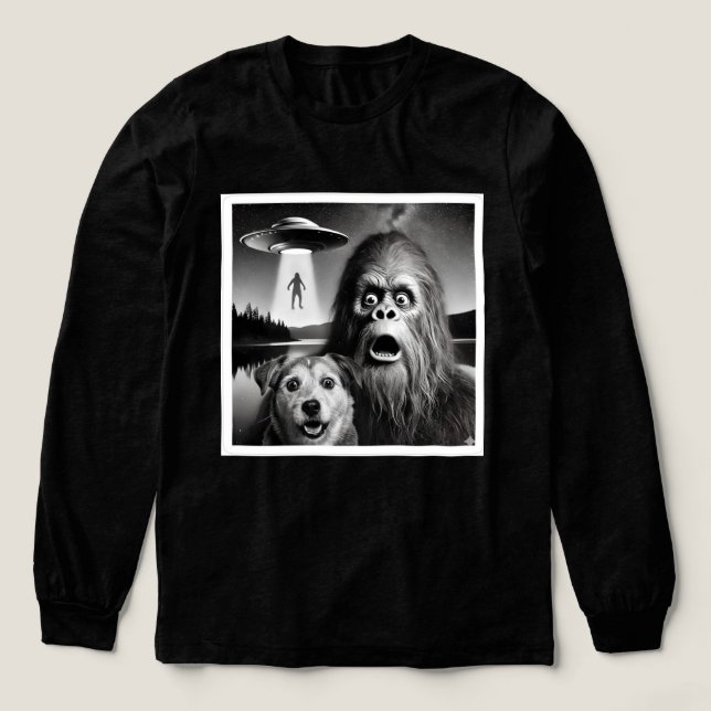 Rolig Bigfoot & Hund för Alien-troende T Shirt (Design framsida)