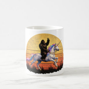Rolig Bigfoot / Sasquatch & Enhörning Retrolegende Kaffemugg