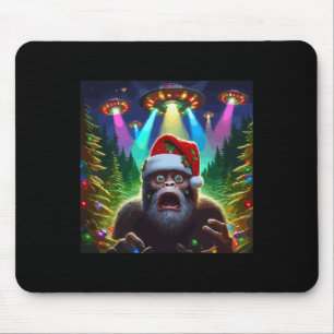 Rolig Bigfoot Selfie Med Alien Ufo Xmas Rymdskepp Musmatta