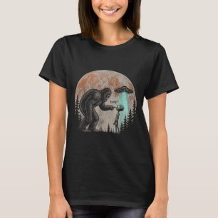 Rolig bigfoot utomjording boop ufo sasquatch retro t shirt