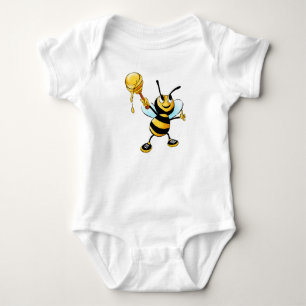 Rolig Bina Med Honungssked Iklädd Sneakers T Shirt