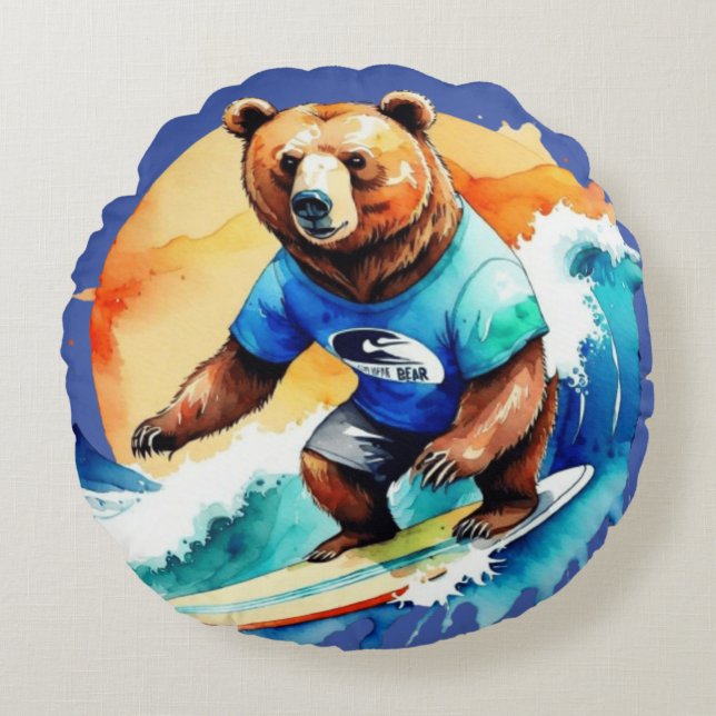 Rolig björn surfing T-shirt Rund Kudde (Framsidan)