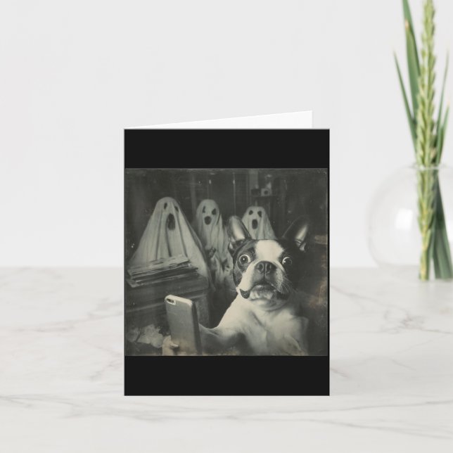 Rolig Boston Terrier Selfie Med Spöken Halloween Kort (Framsida)