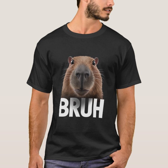 Rolig Capybara Bruh  T Shirt (Framsida)