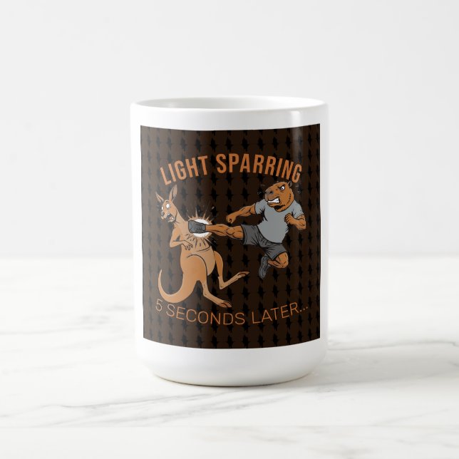 Rolig Capybara vs Kangaroo Lätt Sparring MMA Meme Kaffemugg (Center)