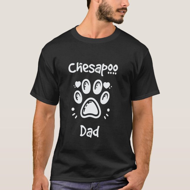 Rolig Chesapoo Pappa Chesapeake Bay Retriever Pude T Shirt (Framsida)