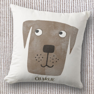 Rolig chokladfärgad Labrador Retriever hund med eg Kudde