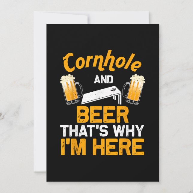 Rolig Cornhole-gåva för män Cornhole-spelare Öl  Inbjudningar (Framsida)