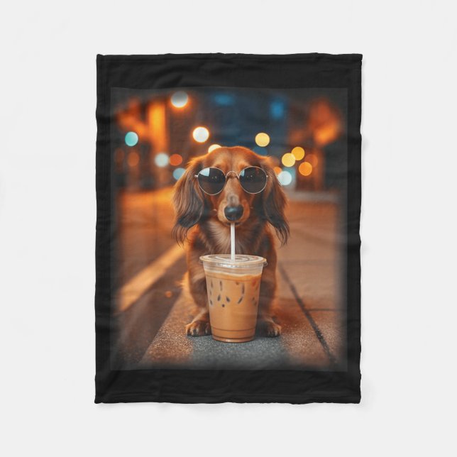 Rolig dachshund dricker iskaffe älskar hund fleecefilt (Framsidan)