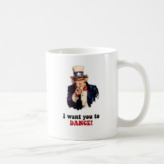 Rolig dans kaffemugg