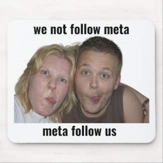 Rolig datorspels-matte med meme - Vi Följer Inte M Musmatta