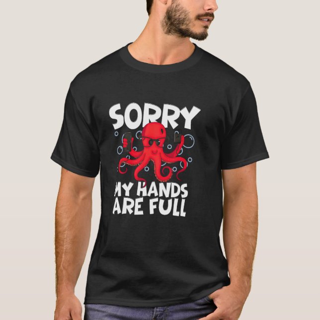 Rolig Design–Cool Bläckfisk som Håller Telefoner T Shirt (Framsida)