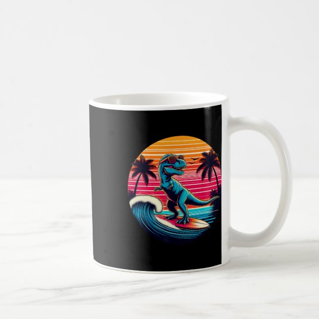 Rolig dinosaur som surfar på retro solnedgång män  kaffemugg (Höger)