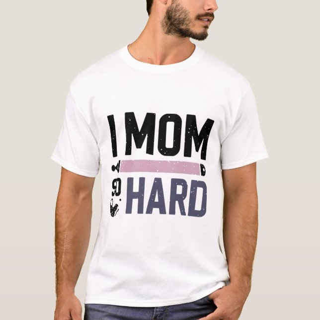 Rolig Distressed Jag MAMMA SÅ HÅRT Fet Typografi T Shirt (Framsida)