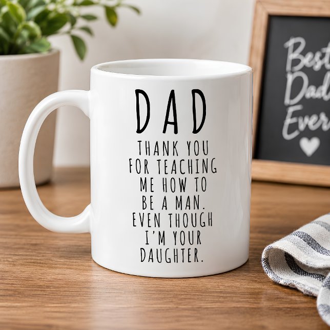 Rolig Dotter Till Pappa som Undervisar Man Kaffemugg (Skapare uppladdad)