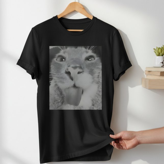 Rolig Dumma Katt Tunga Ut Herr Svart  T Shirt (Skapare uppladdad)