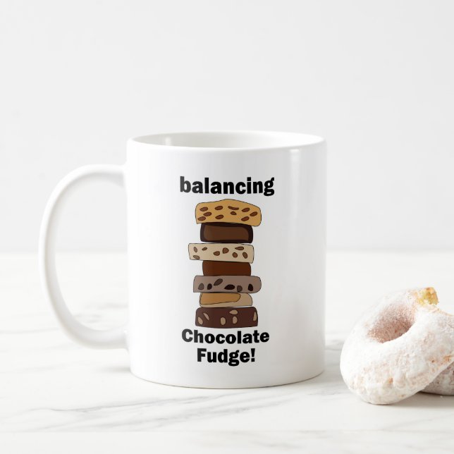 Rolig efterrätt med chokladfudge i balans kaffemugg (Med munk)