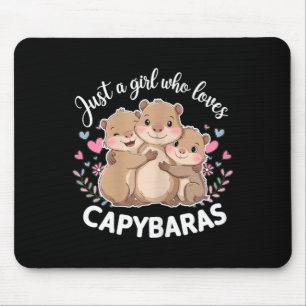 Rolig En Tjej Som älskar Kapybaror Cool Kapybara Musmatta