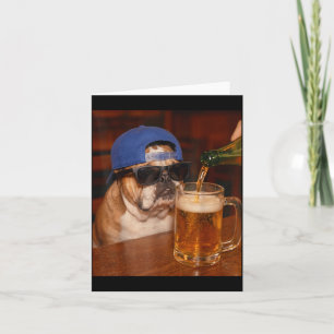 Rolig engelsk Bulldog Meme Dricker Öl Hund Pappa Kort