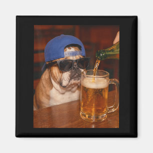 Rolig engelsk Bulldog Meme Dricker Öl Hund Pappa Magnet