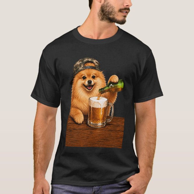 Rolig fadersdagspresent med pomeranian som dricker t shirt (Framsida)