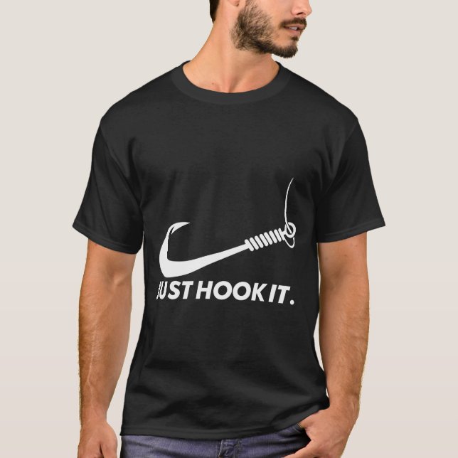 Rolig fiskare bara krok det prestation  t shirt (Framsida)