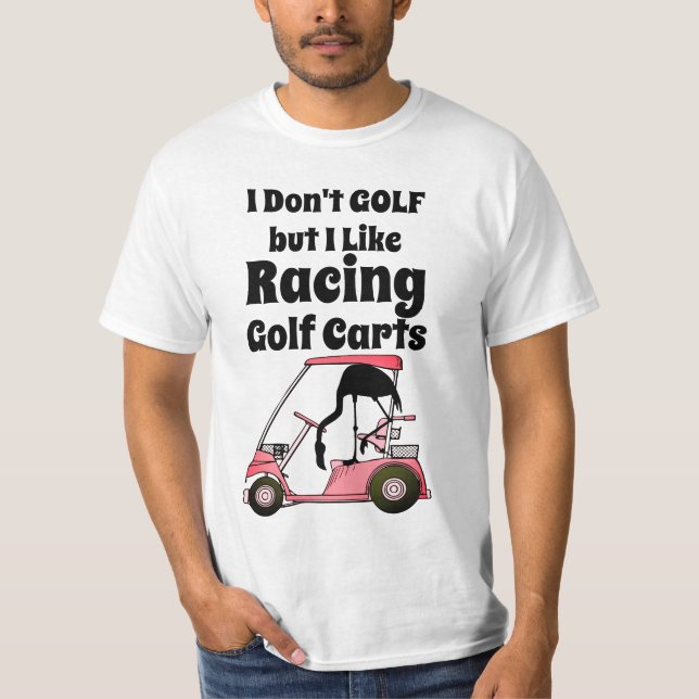 Rolig Flamingo Tävling med Golfkärra T Shirt (Framsida)