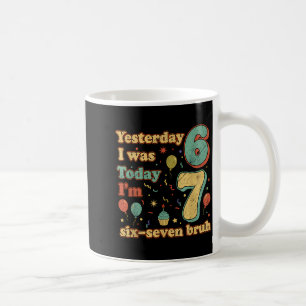Rolig Födelsedag För Sjuåring Sex Sju Bruh Meme Kaffemugg