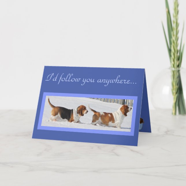 Rolig födelsedagskort med Bassets, Cupcake & Prese Kort (Framsida)