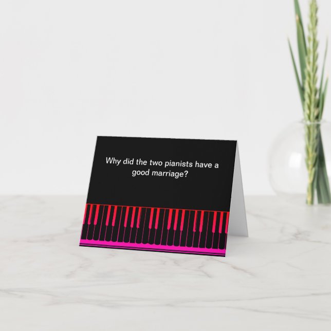 Rolig födelsedagskort med pianoskämt kort (Framsida)
