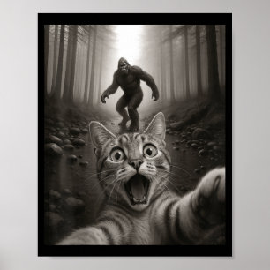 Rolig Förvånad Ed Katt Selfie Med Bigfoot Sasquat Poster