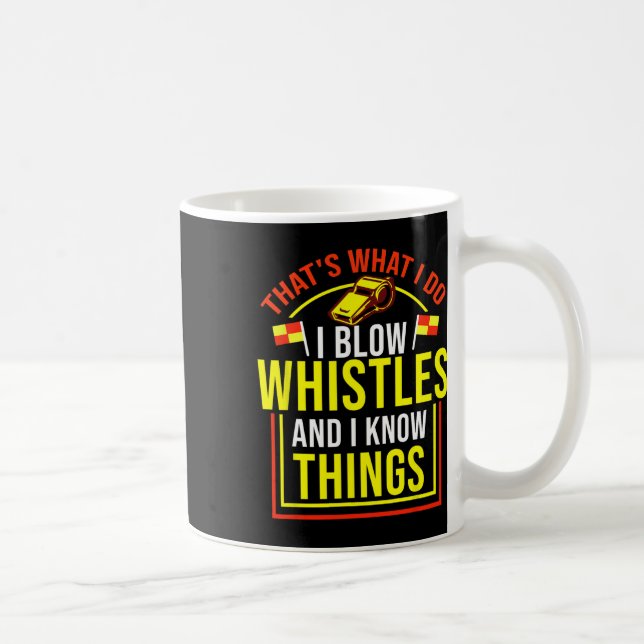 Rolig fotbollsdomardesign, present till domare kaffemugg (Höger)