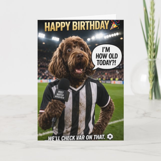 Rolig fotbollsfödelsedagskort Hund VAR skämt Kort (Framsida)